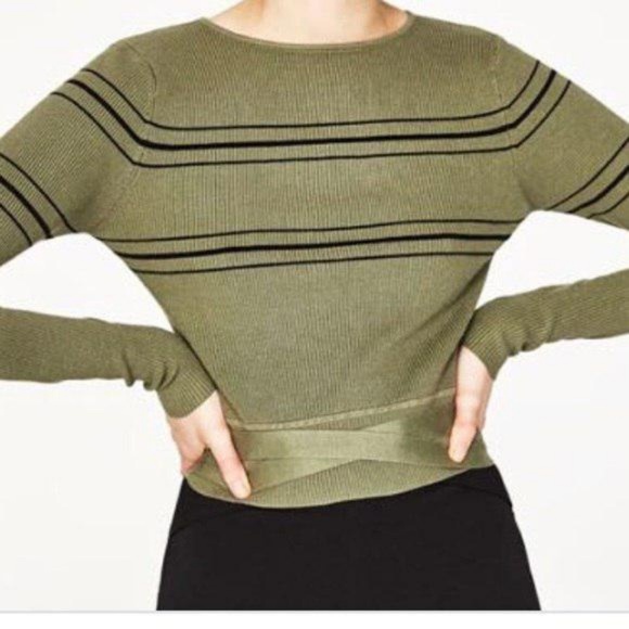 Zara Cropped knitted sweater toes around the waist - Picture 3 of 3